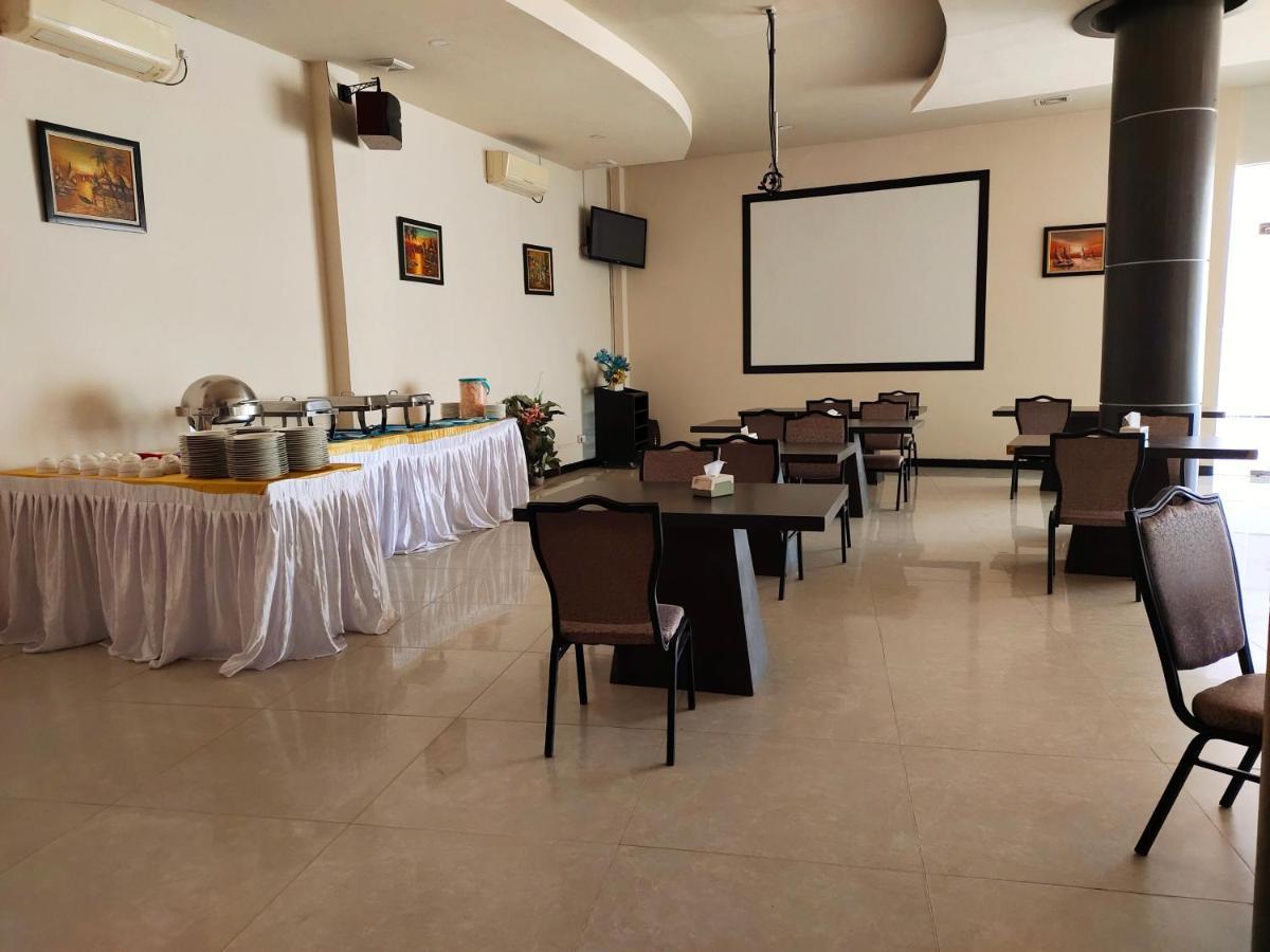 Os Hotel Tanjung Uncang Sagulung Екстериор снимка